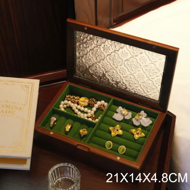 boîte bijoux bois vert vitre opaque motif floral poignée classique porte bijoux