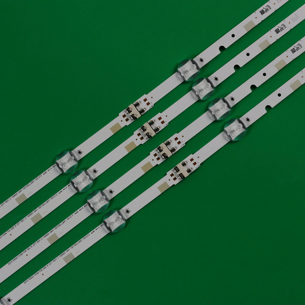 ruban led blanc moderne connecteurs boutons commande opaques télévision