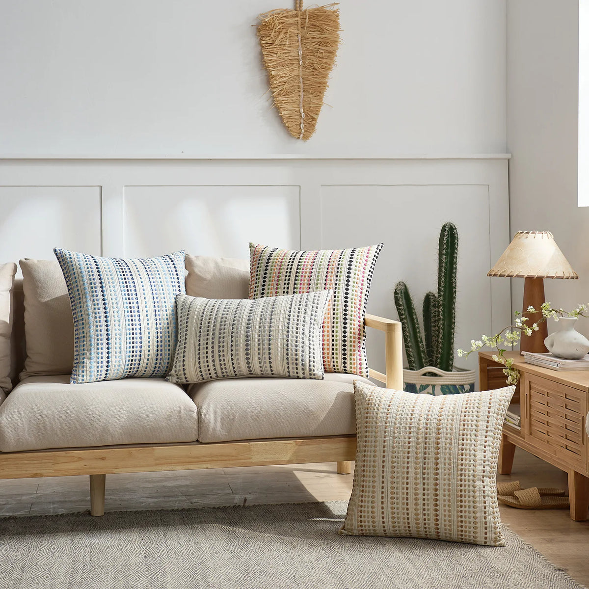 lot trois housses coussin carrées motif géométrique beige bleu moderne décoratif salon