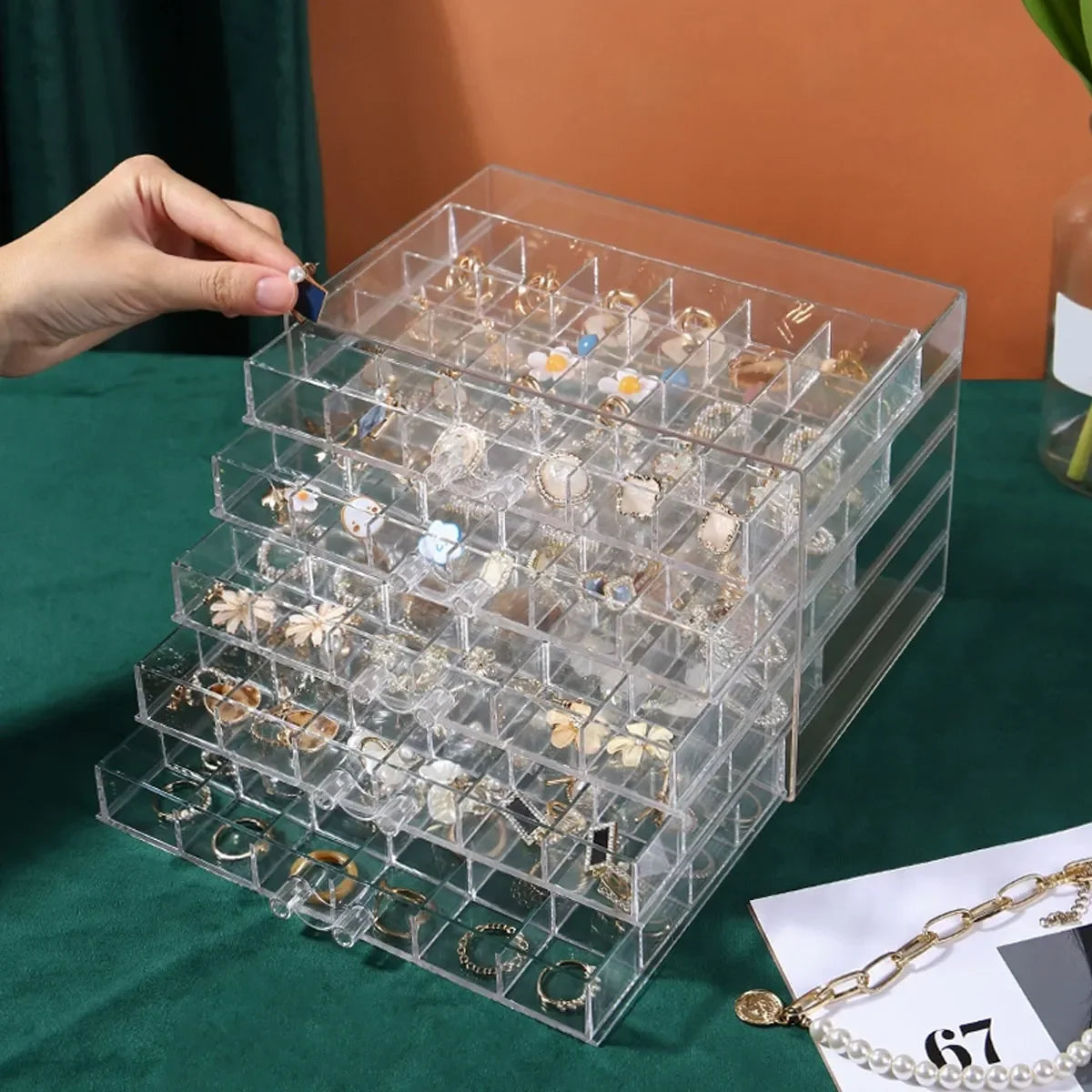 boîte rangement bijoux transparente velours pvc moderne poignées strass bagues colliers chaînes