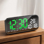 horloge numérique moderne écran led noir bleu blanc réglable luminosité affiche température compteur semaine