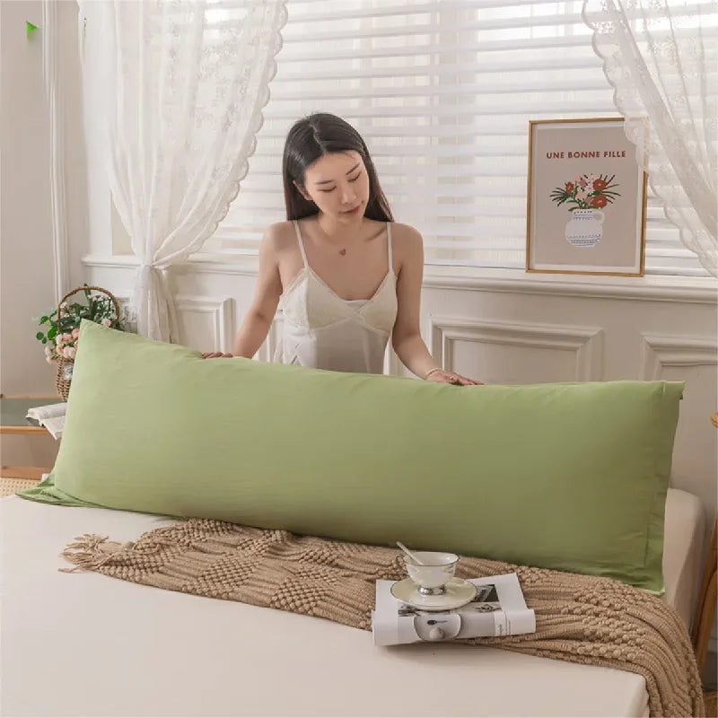 taie coussin corps longue vert clair motif floral moderne lit maison