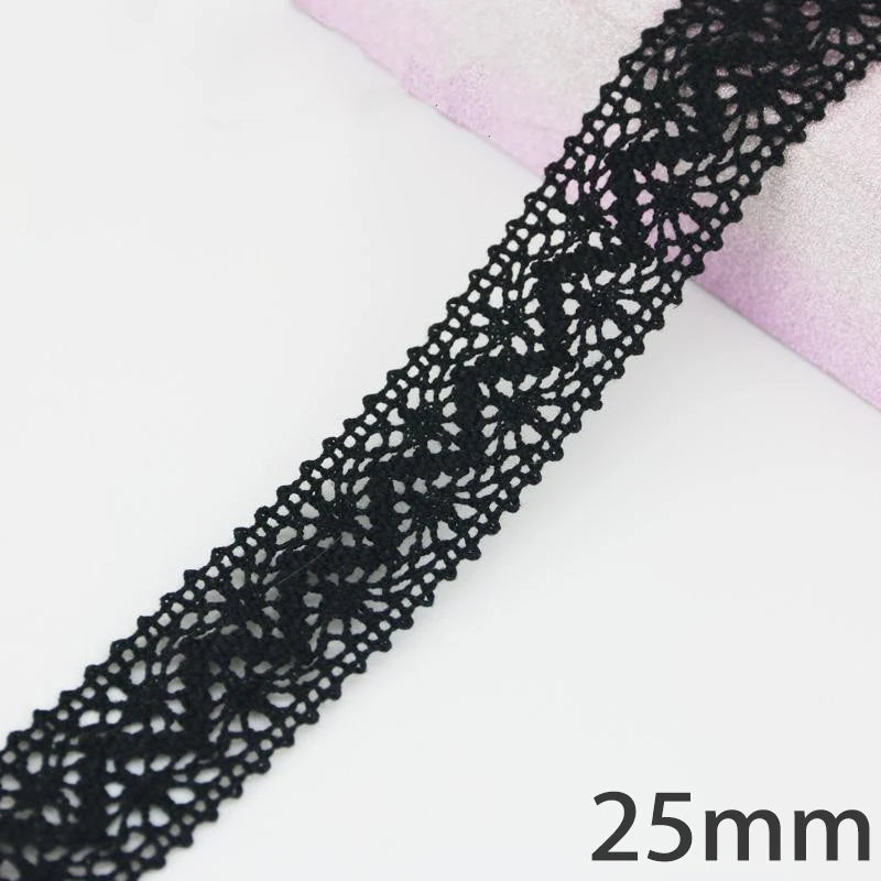 ruban dentelle noir motifs floraux classique 5mètres coton polyester soluble eau