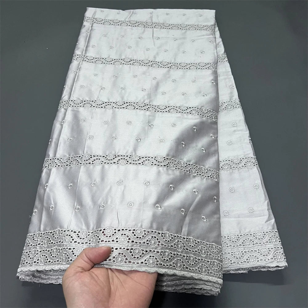 tissu brodé vert clair beige bleu coton opacité résistance brocart dobby haute qualité