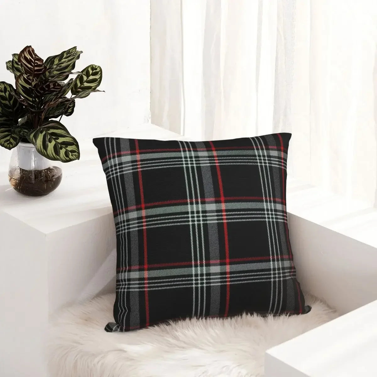 Housse de coussin carrée tartan noir