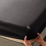 housse lit noire uni satinée élastique moderne 140cm 160cm 200cm polyester