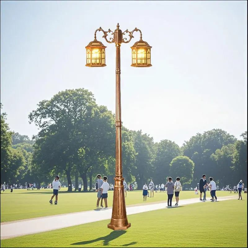 Lampadaire élégant classique or noir extérieur led ip65 certifié ccc