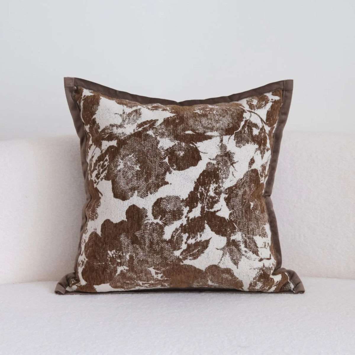 coussins décoratifs rustique motif floral opacité beige marron salon lit