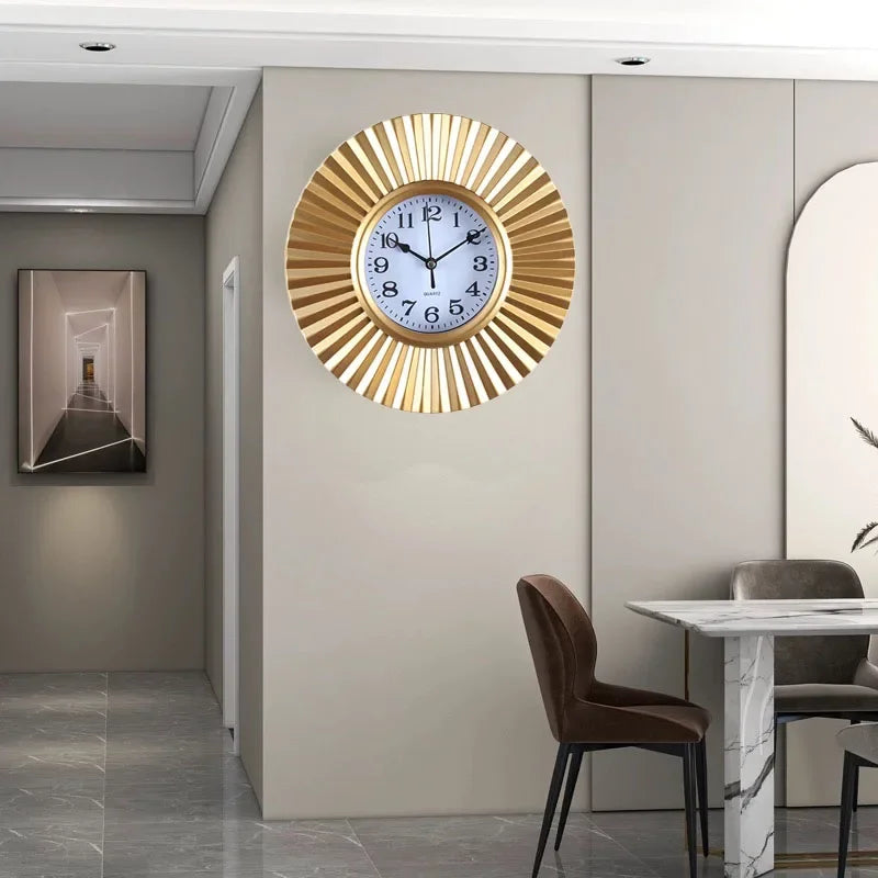 Détail des chiffres blancs sur horloge murale rétro