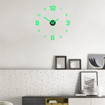 horloge murale moderne chiffres relief couleur vert noir blanc gris minimaliste