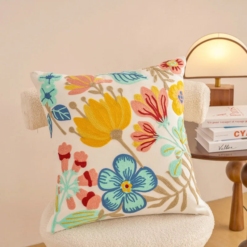 housse coussin décorative motif floral brodé moderne canapé salon lit maison blanc