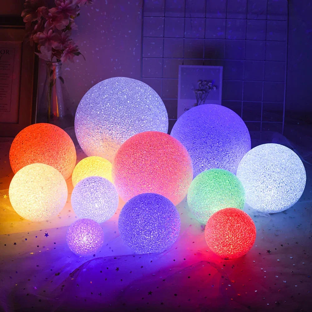 boule lumineuse led colorée moderne 12cm 14cm décoration vacances festive