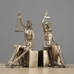 statue justice bronze doré balances épée serre livres classique allégorie livres différents tailles personnification