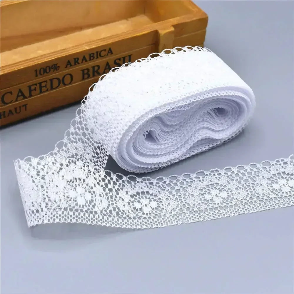 ruban dentelle noir blanc motif floral mariage décoration couture organza élégant transparent auto fixation