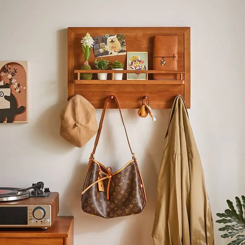 rangement mural porte coulissante étagère crochets bois naturel moderne vis fixations accessoires