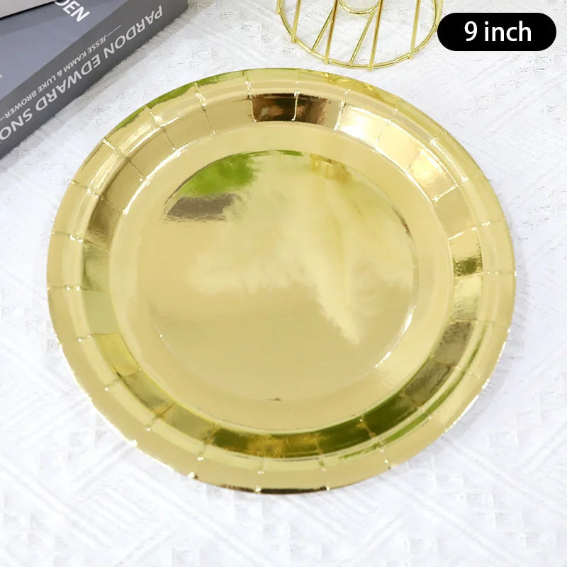 vaisselle jetable dorée assiettes fourchets cuillers serviettes festives or blanc mariage anniversaire noel