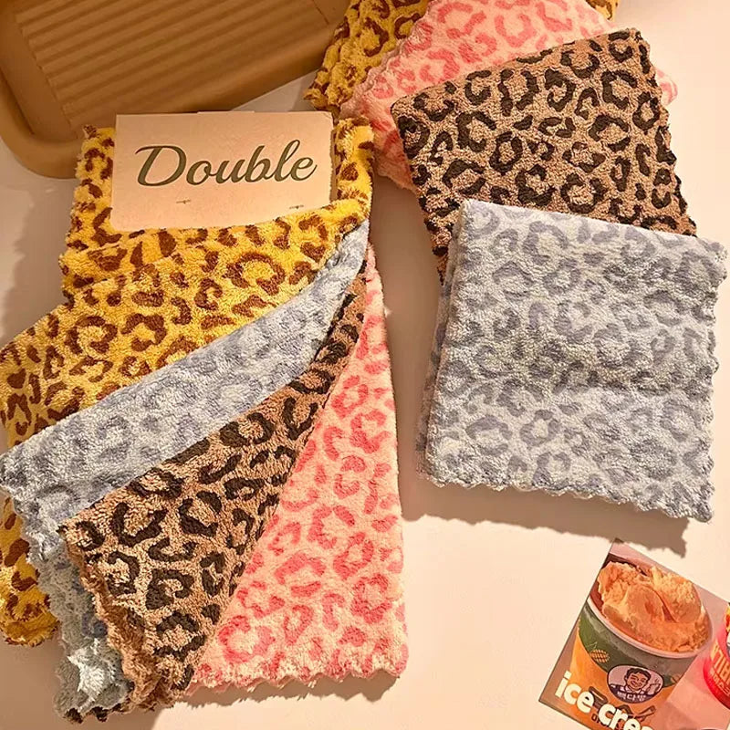 serviettes rose gris jaune marron imprimé léopard texturées absorption haute toilette utilisation domestique polygone
