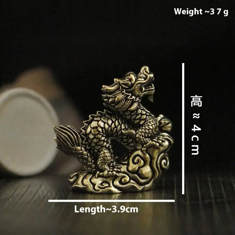 statue dragon dorée détails sculpturaux artisanal feng shui décoration intérieure ornement fine