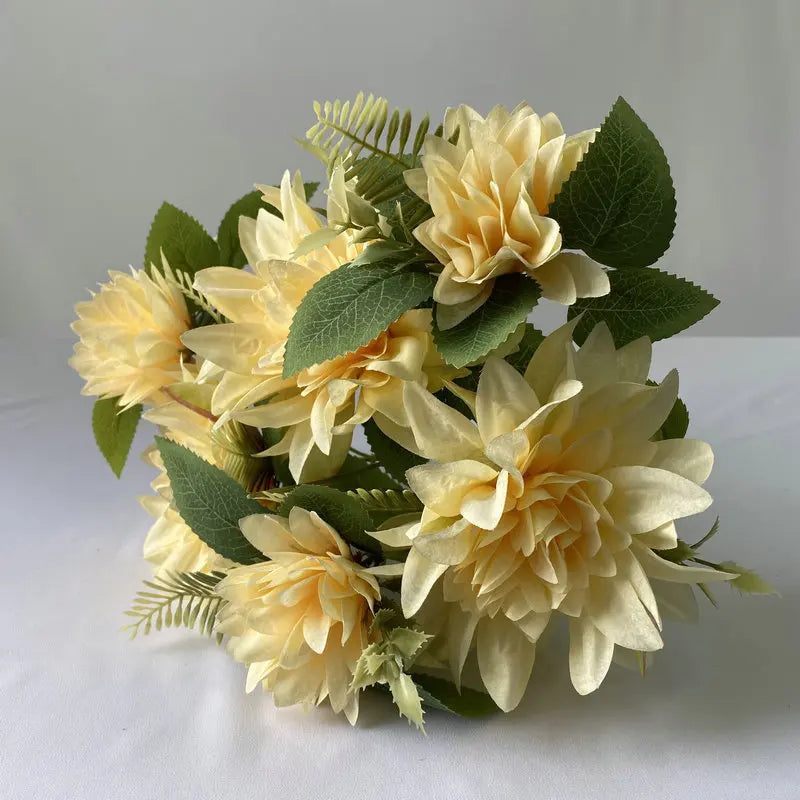 bouquet fleurs artificielles soie dahlias modernes élégantes intérieur mariage décoration rouge blanc bleu