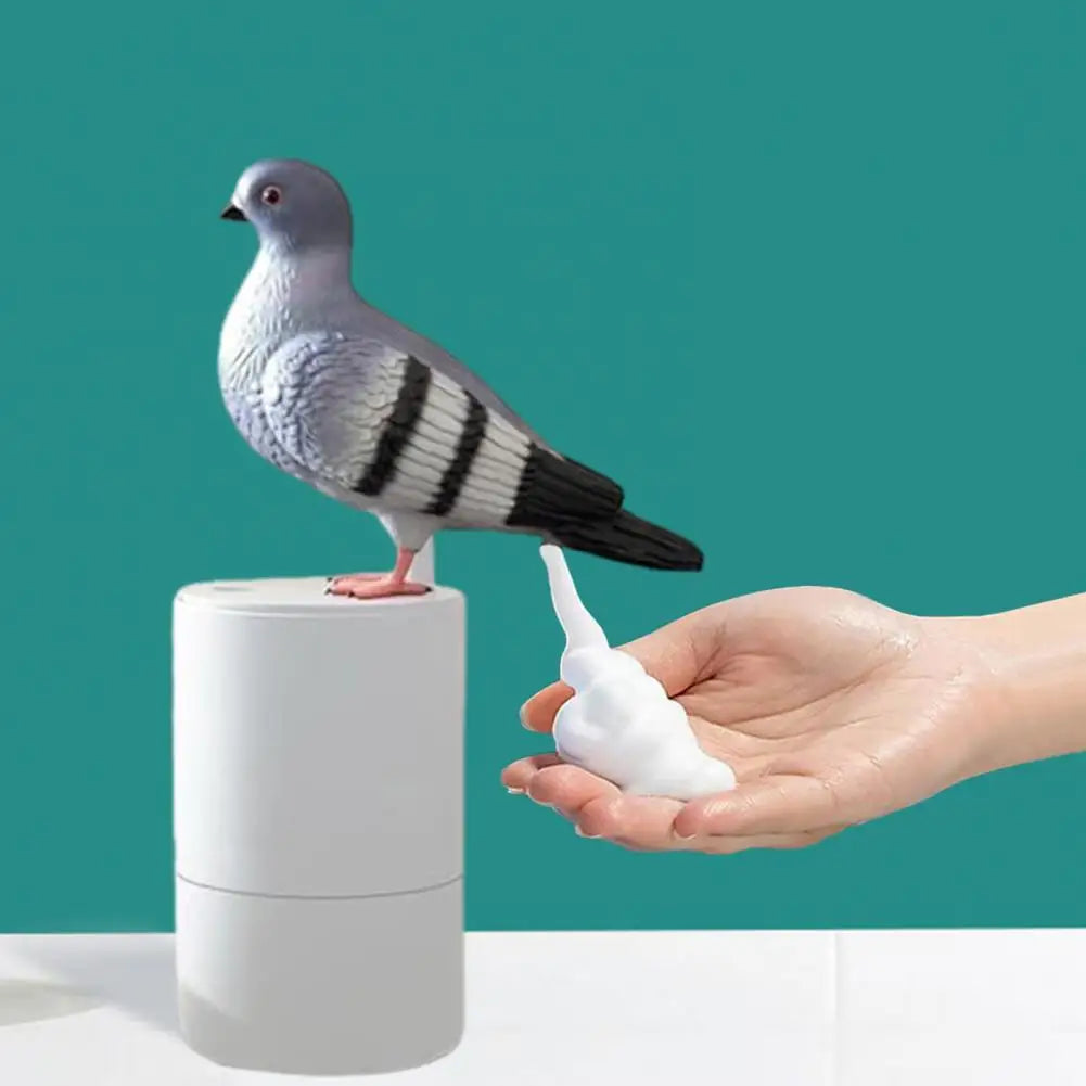 distributeur savon mousse oiseau pigeon gris blanc salle bain moderne hygiénique pratique élégant