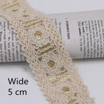 ruban dentelle ornements floraux sequins dorés beige clair classique élégant 4.5cm polyester