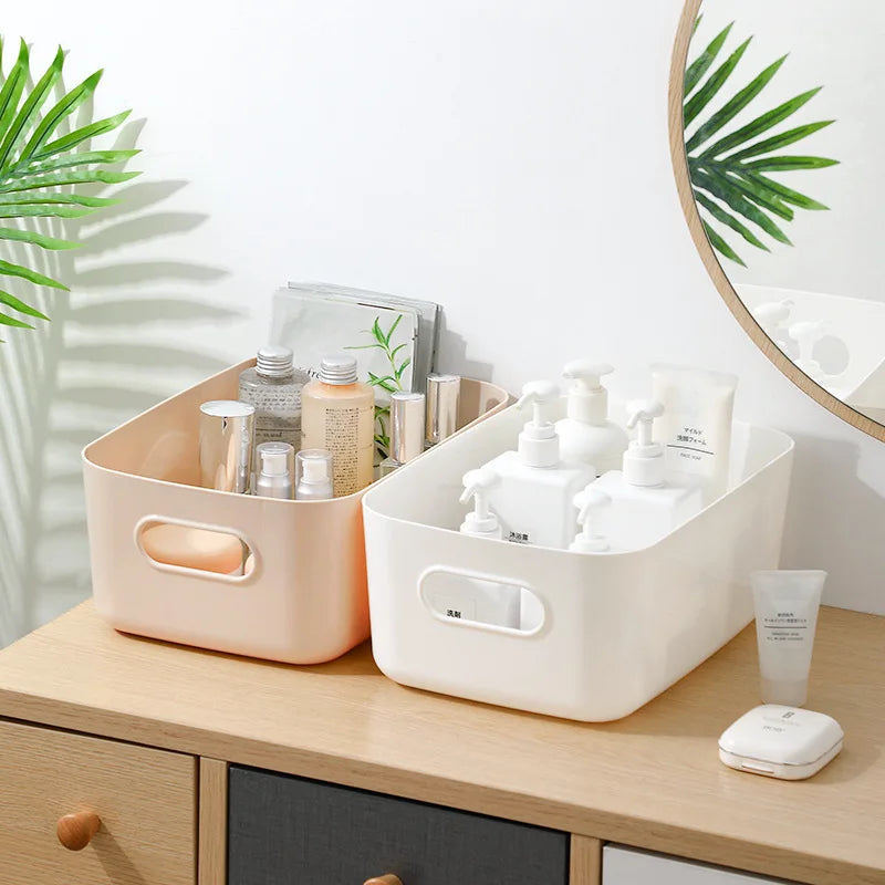 boîtes rangement réutilisables plastique blanc beige moderne minimaliste poignées intégrées chambre cuisine salle bains