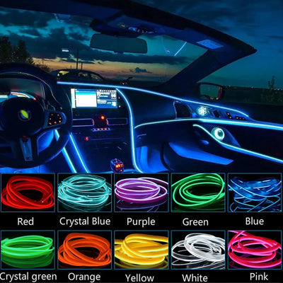 Guirlande lumineuse LED flexible enroulée sur une étagère de salon