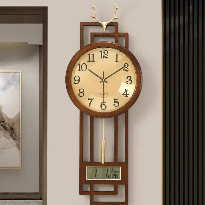 horloge murale bois marron clair cadran doré calendrier baromètre température humidité fixations modernes analogique