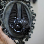 cadre mural or noir relief sculpté baroque artisanal decoration murale relief animal résine