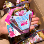 poupées tendance miniatures collection décoration accessoires brillantes modernes bleu rose doré