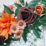 guirlande florale décoration mariage blanc bleu foncé roses dahlias chrysanthèmes extérieur romantique champêtre automnal