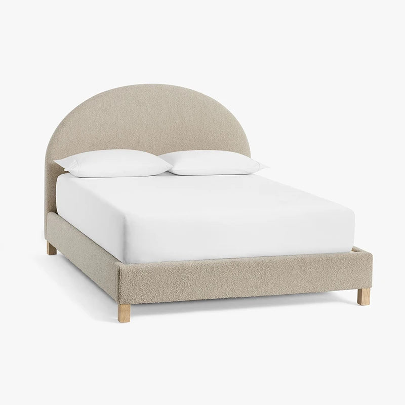 lit rembourré moderne tête arrondie tapis géométrique tables nuit boisclair