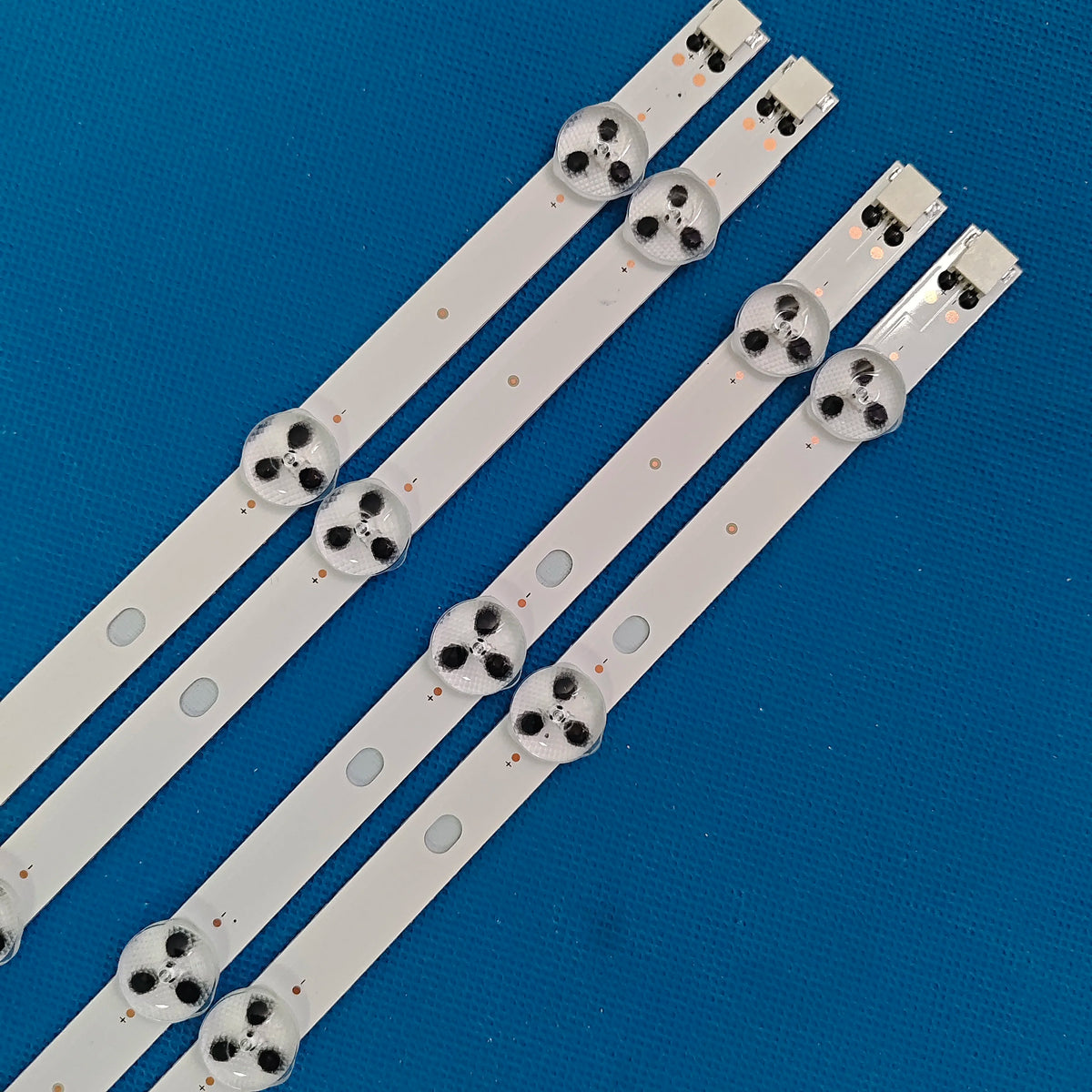 bandes led blanc rondes points noirs modernes connecteurs led opaques