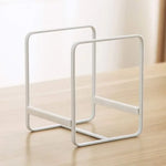 support assiettes noir blanc moderne minimaliste cuisine rangement vertical horizontal ustensiles