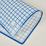 tapis cuisson silicone grille bleu blanc moderne biscuits four pâtisserie antiadhésive réutilisable respectueux environnement