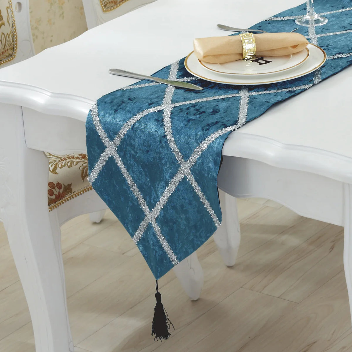 table chevet chemin table bleu noir rouge gris classique carreaux velours printemps été automne