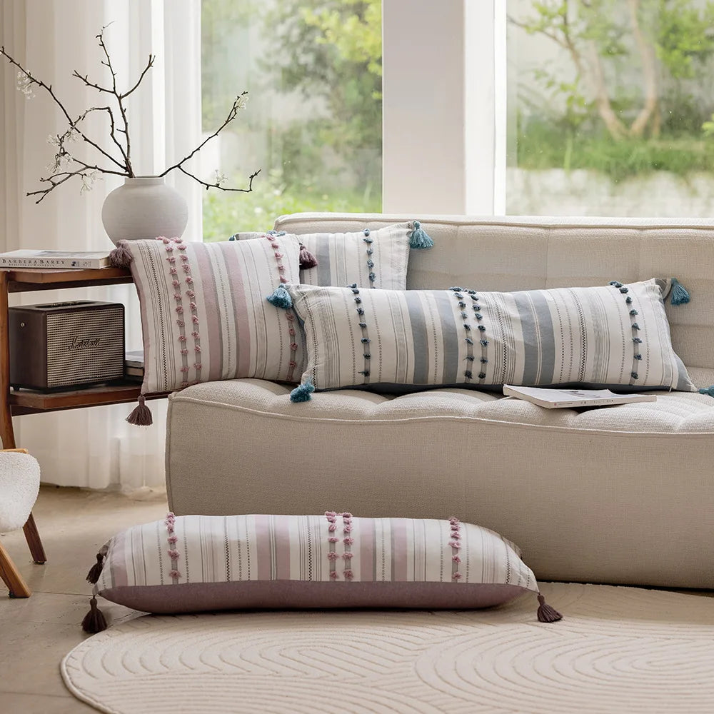 coussin moderne rayé 30x90cm pompons dorés bohème arc ciel pastel