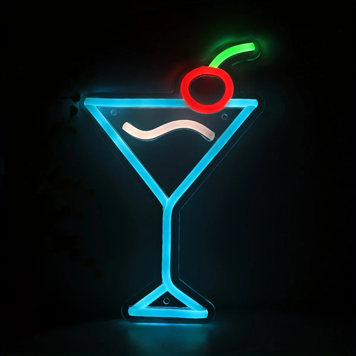 Décoration murale bar avec enseigne néon martini