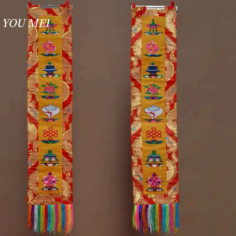 rideau artisanal brodé motifs floraux couleurs vives clips métalliques franges multicolores décoration bouddhiste