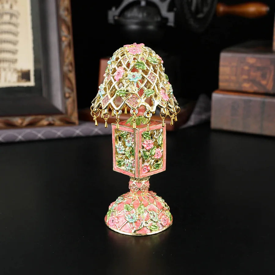 lampe vintage fleurs strass rose doré bijoux décoration ornements intérieur sécurité