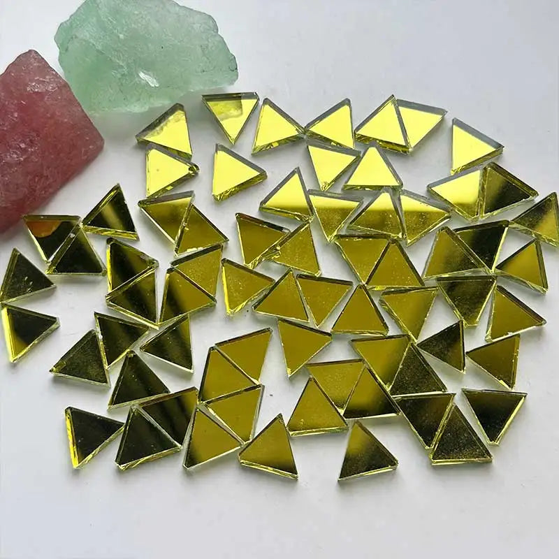 mosaïque triangles couleurs modernes noir doré bleu vert jaune violet carreaux opaques bricolage art