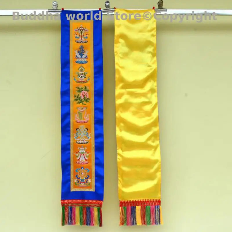 décoration murale rubans brodés multicolores motifs floraux clips métalliques traditionnels