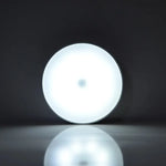 veilleuse nuit led rechargeable mouvement sensorielle adhésive blanche moderne chambre couloir basse consommation lumière