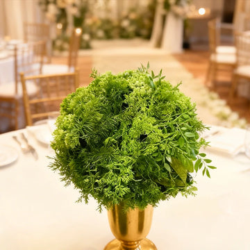 décoration extérieure arche verte feuillage dense naturelle rustique événements anniversaires fêtes mariage