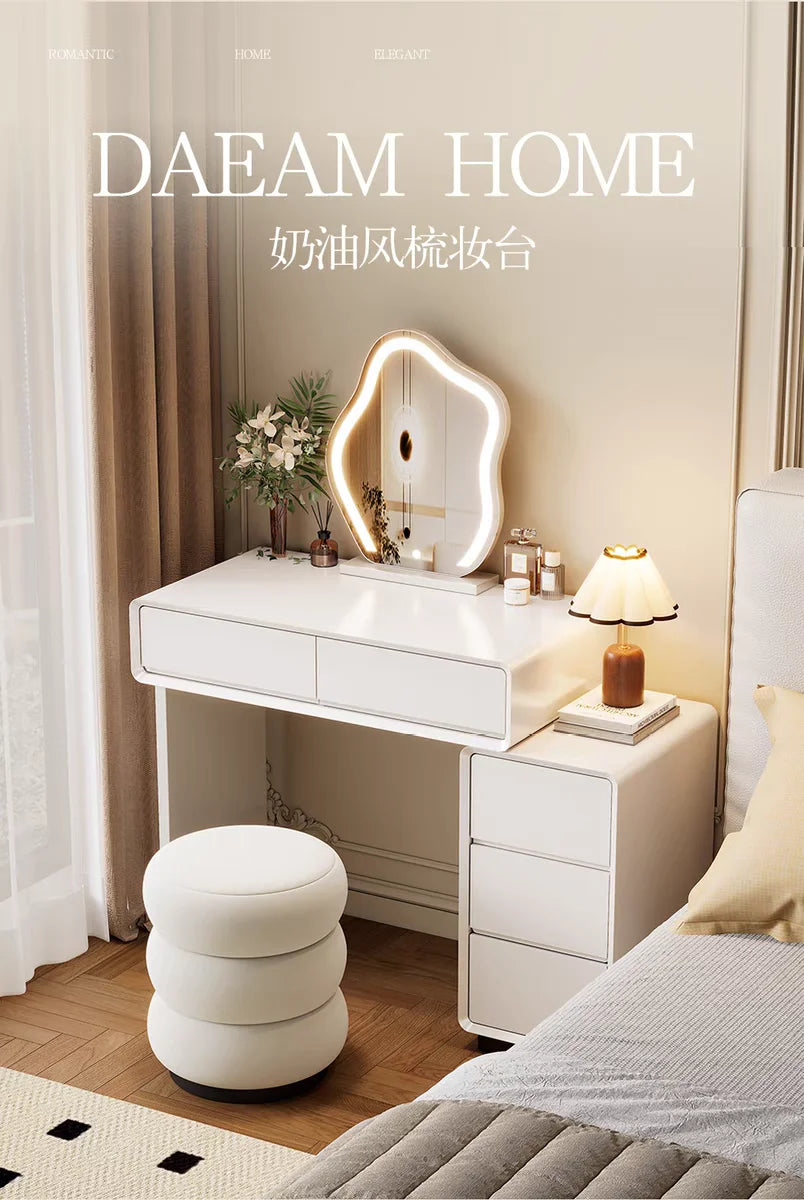 maquillage blanc moderne miroir ovale tiroirs accessoires lampe tabouret minimaliste