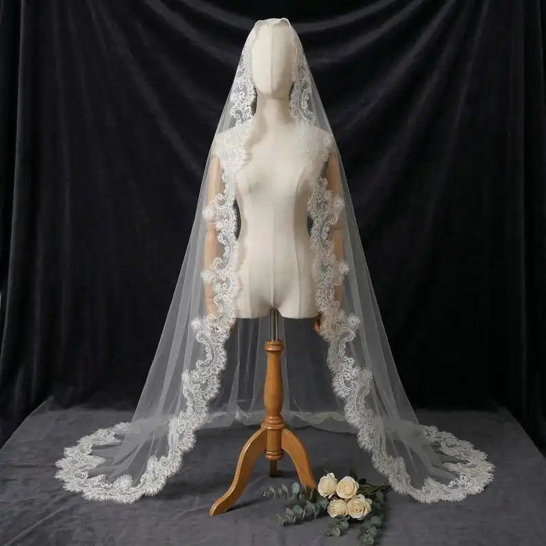 voile mariée dentelle florale transparente classique blanc crème bord dentelle