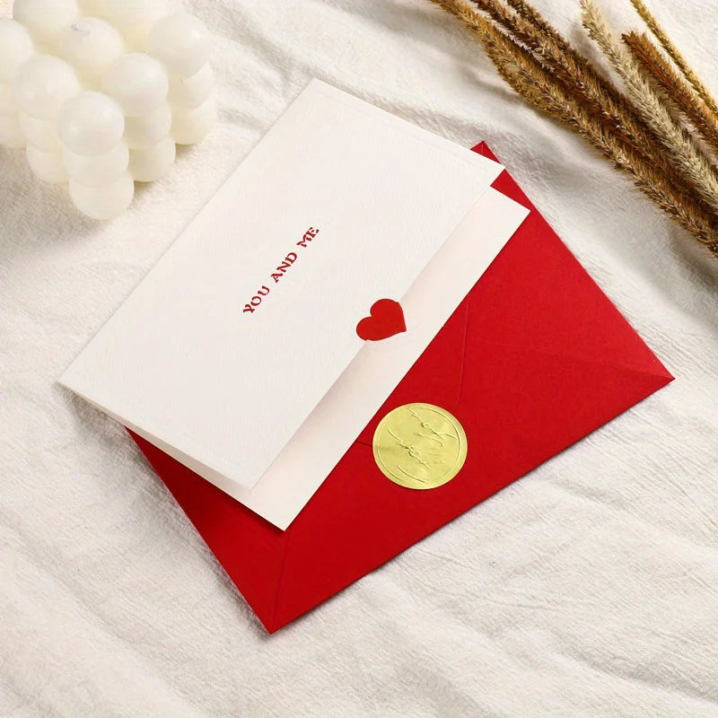 cartes postales anniversaire saint valentin coeurs rouges classiques romantiques blancs rouges timbres dorés enveloppes