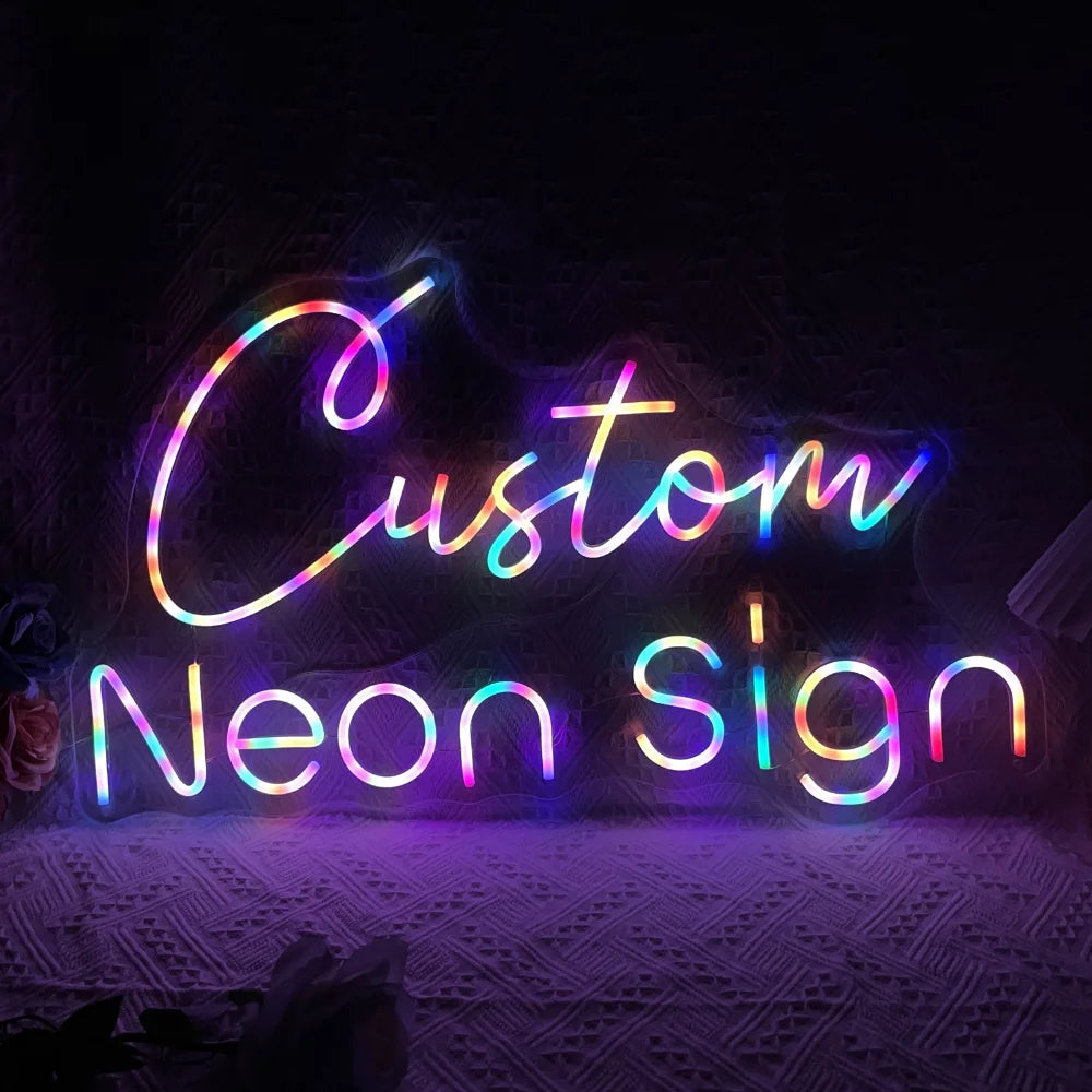 Détail de l'enseigne néon LED montrant les LED flexibles et l'acrylique transparent