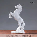 statue cheval résine doré noir blanc détaillée classique sculptural salon