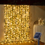 Décoration murale cosy avec guirlande lierre solaire